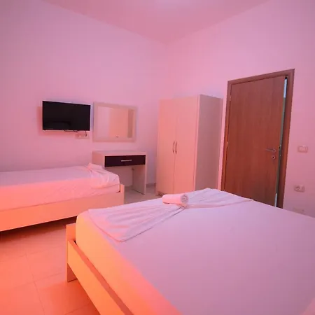 Apartamento Restaurant Argjiro *