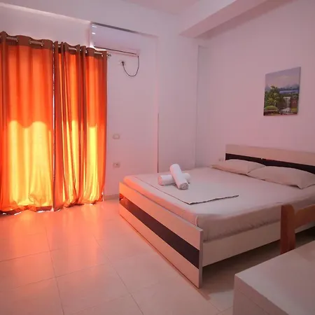 Apartamento Restaurant Argjiro *