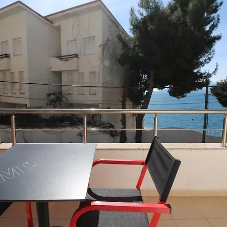 Apartamento Restaurant Argjiro